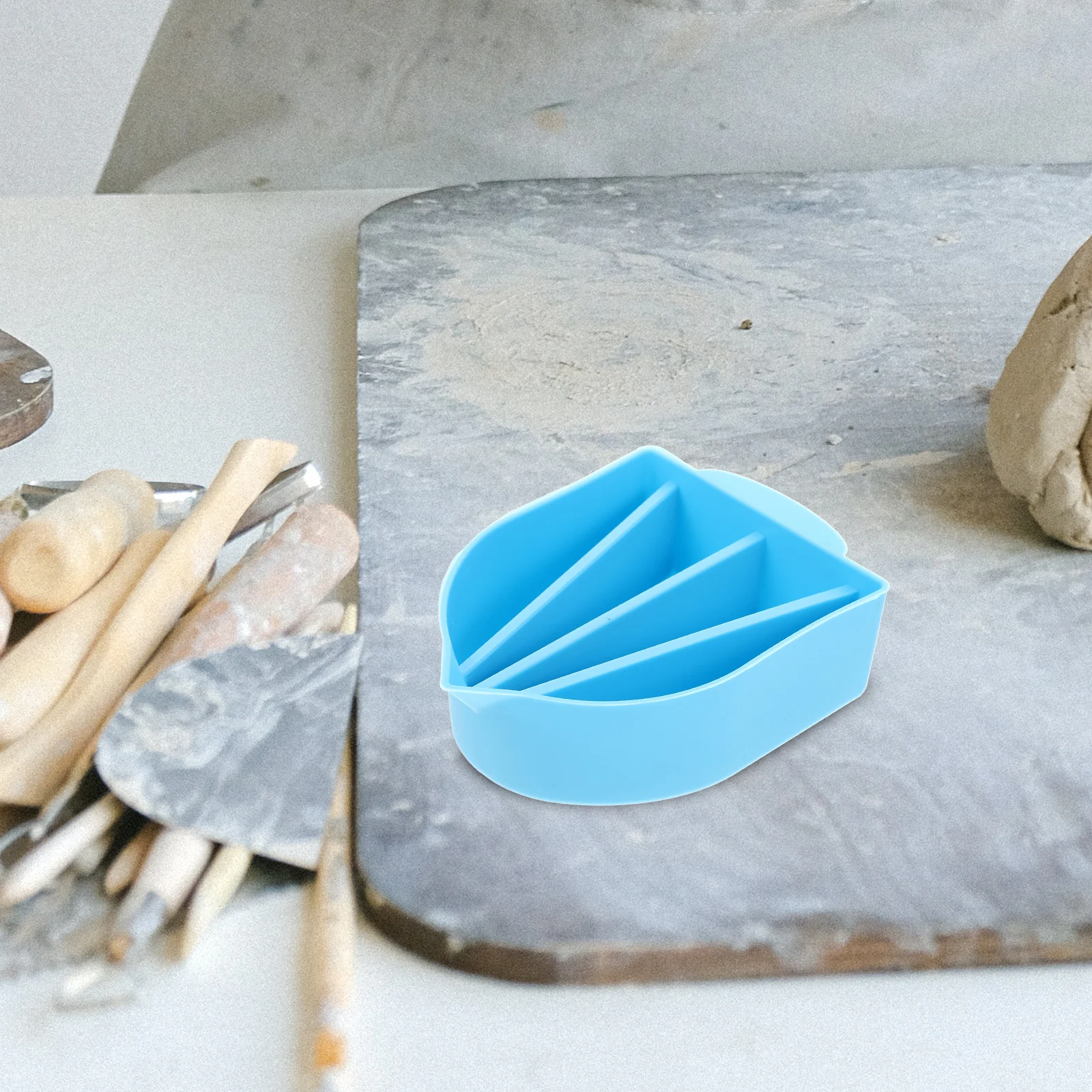 Silicone Dispensing Cup Pigment Holder Colored Dipping Cups Grid Epoxy Resin Supplies Silica Gel Mixing Bowl Paint
Silicone Dispensing Cup Pigment Holder Colored Dipping Cups Grid Epoxy Resin Supplies Silica Gel Mixing Bowl Paint
