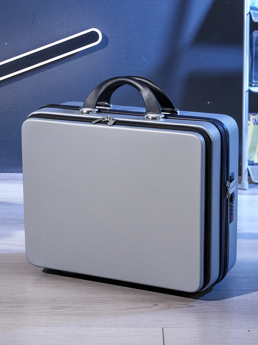 The front opening 16-inch portable lockbox is convenient for small luggage, and the high-value men's and women's travel boarding
The front opening 16-inch portable lockbox is convenient for small luggage, and the high-value men's and women's travel boarding