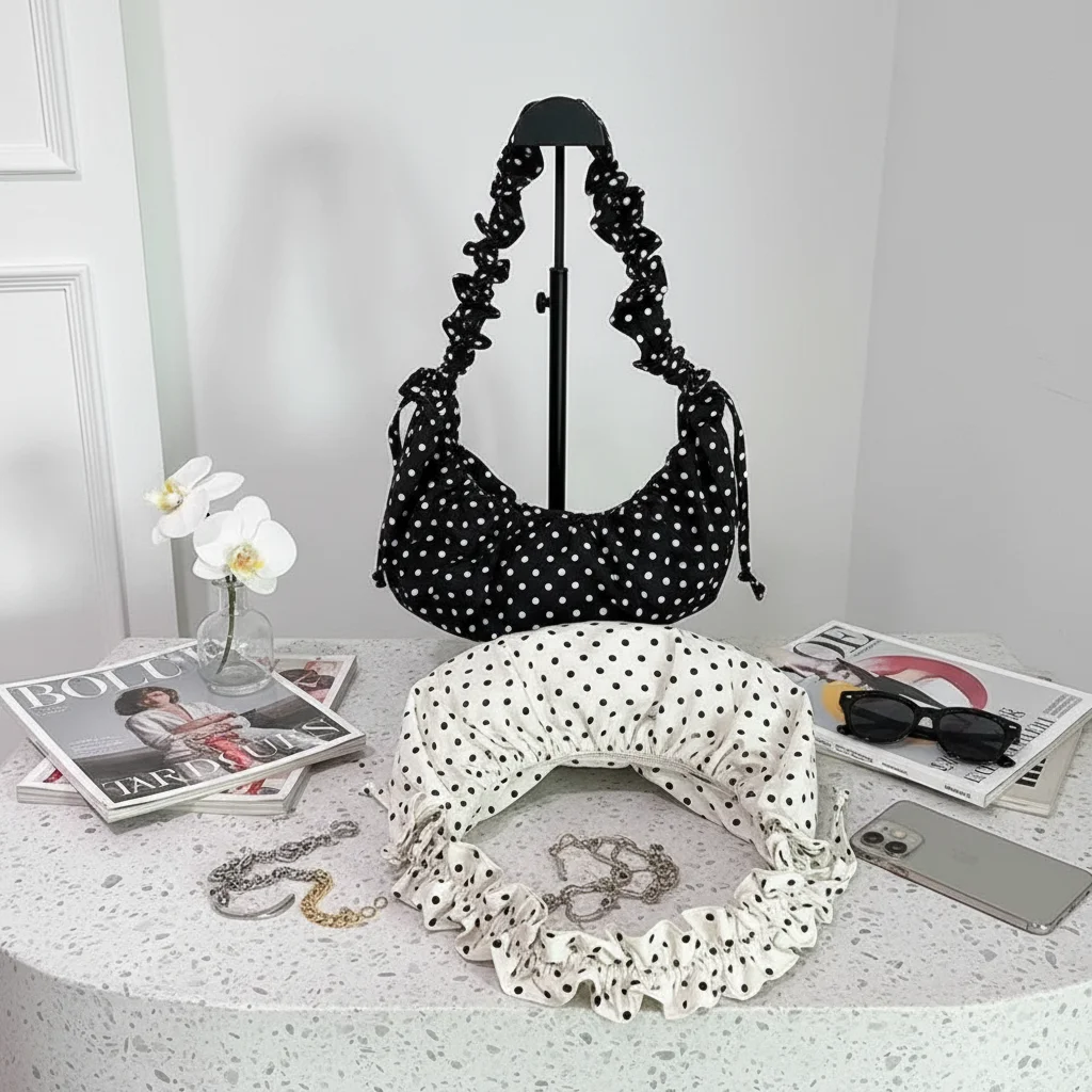 Korean Style Polka Dot Shoulder Bag Crossbody Bag Lightweight Bag Sweet Elegant Bag For Women Daily Shopping Outdoor Use
Korean Style Polka Dot Shoulder Bag Crossbody Bag Lightweight Bag Sweet Elegant Bag For Women Daily Shopping Outdoor Use