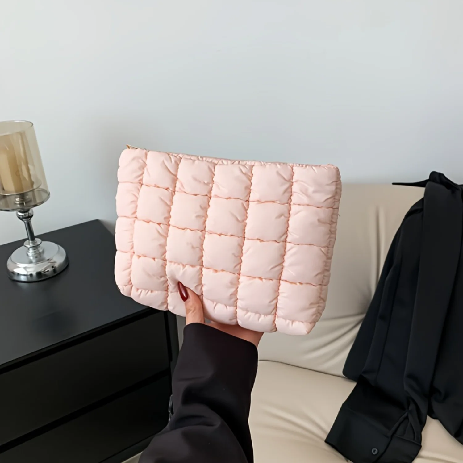 1pc, Large Capacity Fashion Quilted Design Makeup Bag, Versatile Casual Cosmetic Clutch Bag For Travel
1pc, Large Capacity Fashion Quilted Design Makeup Bag, Versatile Casual Cosmetic Clutch Bag For Travel