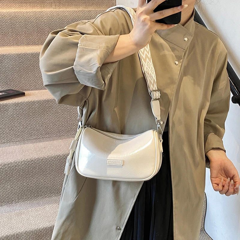 Women Leather Luxury Classic Fashion Designer Shoulder Tote Bag Elegant Crossbody Handbag For Everyday Modern Look
Women Leather Luxury Classic Fashion Designer Shoulder Tote Bag Elegant Crossbody Handbag For Everyday Modern Look