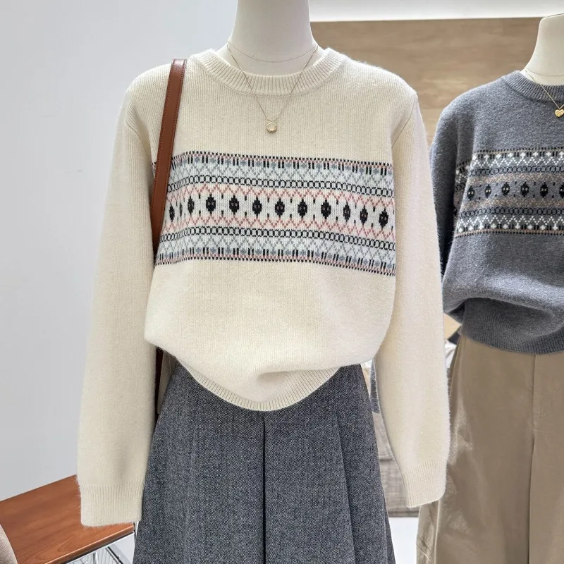 Autumn and Winter Round Neck Sweaters for Women Loose and Fashionable Geometric Bottoming Long-sleeved Tops
Autumn and Winter Round Neck Sweaters for Women Loose and Fashionable Geometric Bottoming Long-sleeved Tops