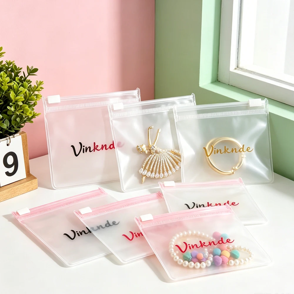 Custom Logo Organizer PP PVC Jewelry Bag Transparent Frosted Pouch Earrings Bracelet Pendant Cosmetic Packaging Gift Zipper Bags
Custom Logo Organizer PP PVC Jewelry Bag Transparent Frosted Pouch Earrings Bracelet Pendant Cosmetic Packaging Gift Zipper Bags