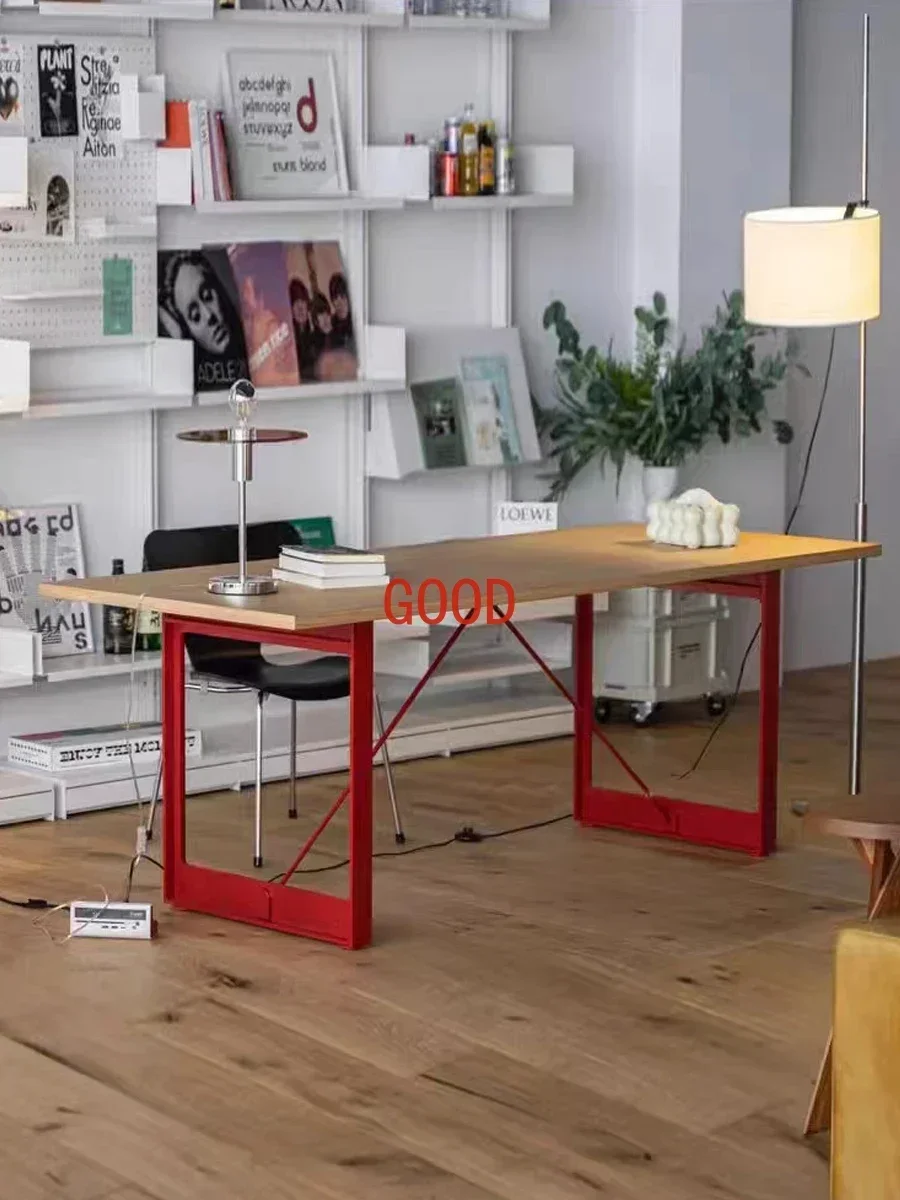 Верстак, письменный стол, простой обеденный стол из массива дерева
Верстак, письменный стол, простой обеденный стол из массива дерева