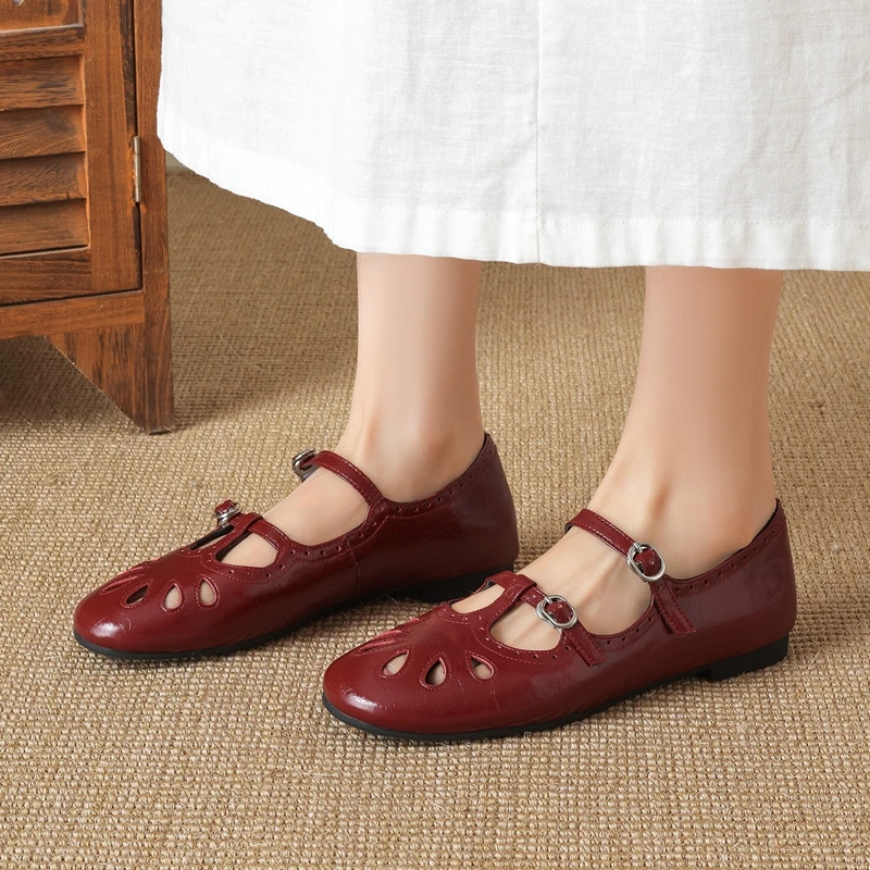 Women's new summer genuine leather cowhide hollow out breathable low heel toe cover, Bulekmoule shoes, fashion sandals
Women's new summer genuine leather cowhide hollow out breathable low heel toe cover, Bulekmoule shoes, fashion sandals