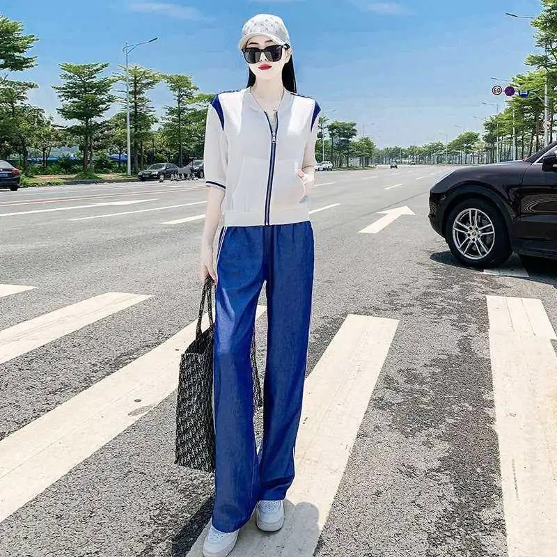 Европейский модный дорожный костюм для отдыха, женский летний новый шикарный комплект футболок, зимний применимый для женщин среднего возраста
Европейский модный дорожный костюм для отдыха, женский летний новый шикарный комплект футболок, зимний применимый для женщин среднего возраста