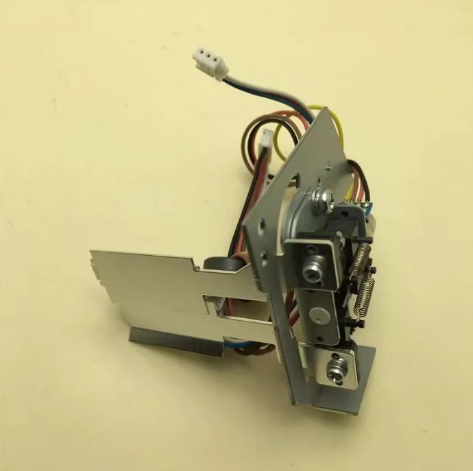 H651AI Automatic Aperture Light Valve for EPSON CH-TW6300 TW6700 TW6700W TW6800 projectors with good quality
H651AI Automatic Aperture Light Valve for EPSON CH-TW6300 TW6700 TW6700W TW6800 projectors with good quality
