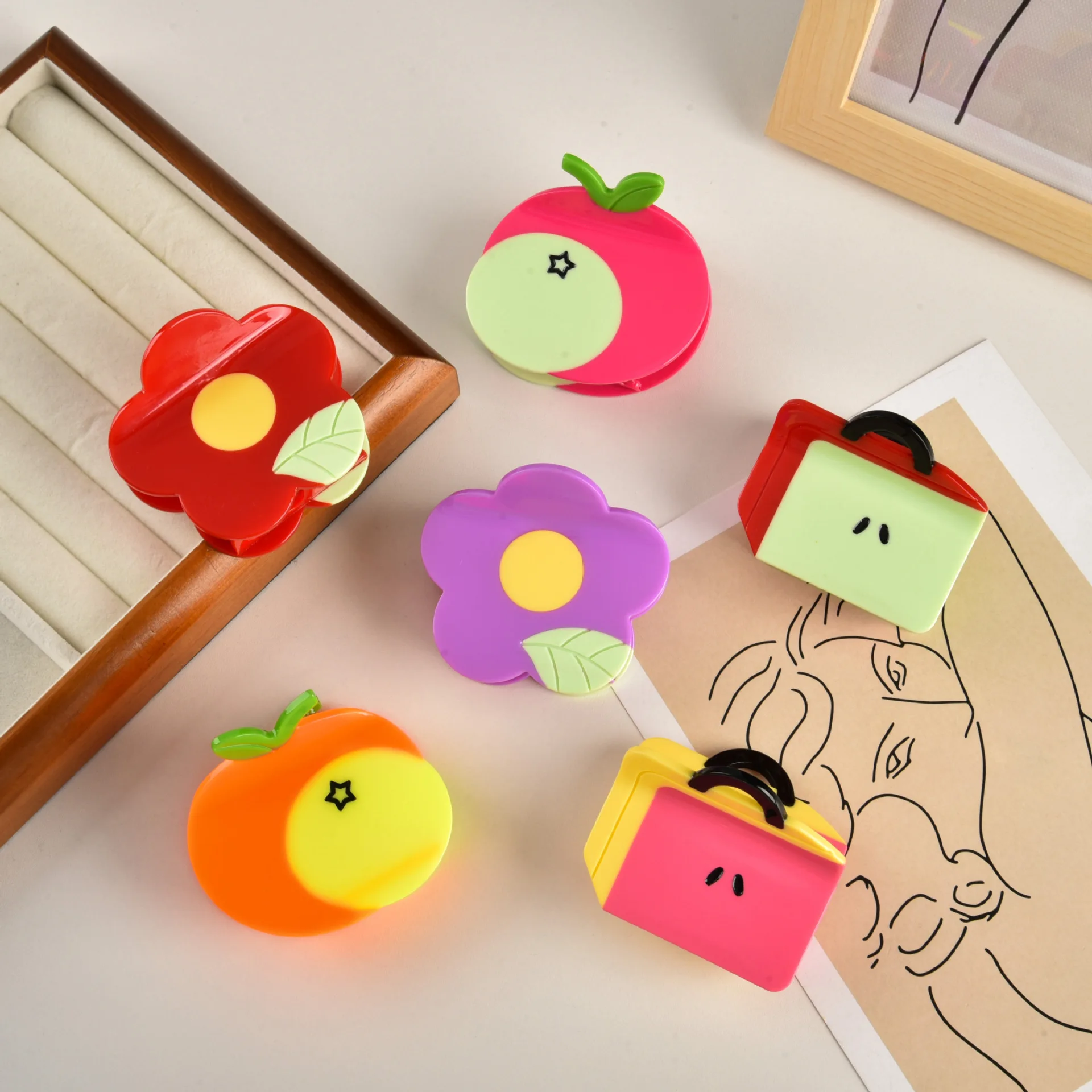 Cute Colorful Apple Hair Claw Acetate Bright Flower Hairpin Colorful Fruit Crab Hair Clip for Sweet Women Girls Hair Accessories
Cute Colorful Apple Hair Claw Acetate Bright Flower Hairpin Colorful Fruit Crab Hair Clip for Sweet Women Girls Hair Accessories