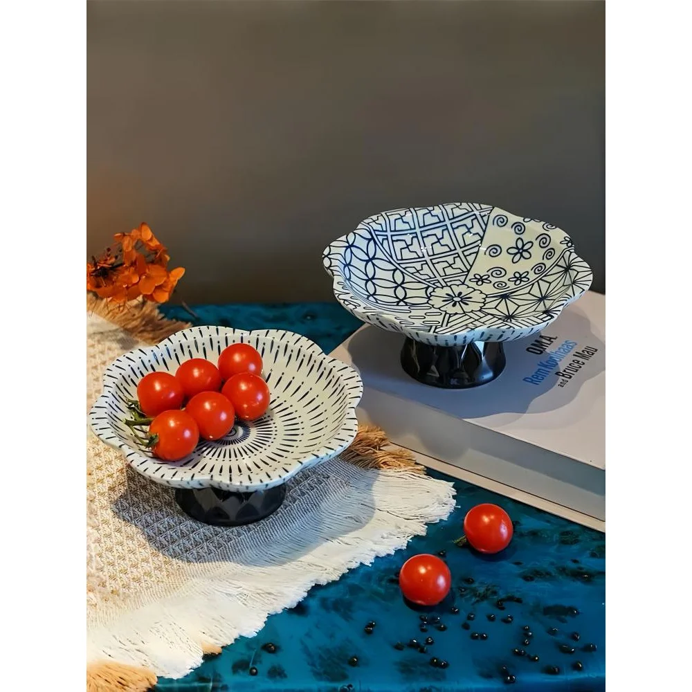 Chinese hand-painted ceramic high-footed fruit plate exquisite pastry refreshment high-footed tray nut fruit plate
Chinese hand-painted ceramic high-footed fruit plate exquisite pastry refreshment high-footed tray nut fruit plate