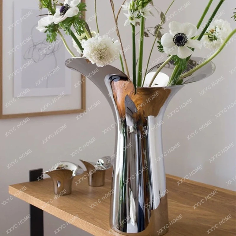 LModern Flower Vase Flower Bottle Desk Decorating Elegant Vases Room Decoration Office Flowerpot Unusual Shape
LModern Flower Vase Flower Bottle Desk Decorating Elegant Vases Room Decoration Office Flowerpot Unusual Shape