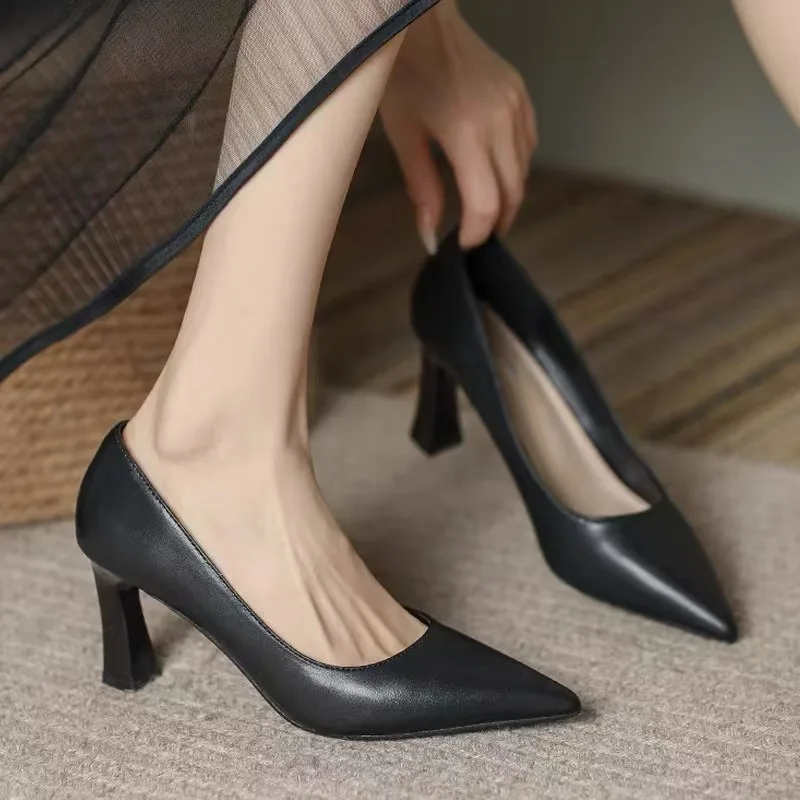 Женские туфли на каблуке для работы, черные, универсальные, профессиональные, однотонные, удобные, весенне-осенний стиль, каблук 3 см/5 см/7 см, материал — полиуретан
Женские туфли на каблуке для работы, черные, универсальные, профессиональные, однотонные, удобные, весенне-осенний стиль, каблук 3 см/5 см/7 см, материал — полиуретан