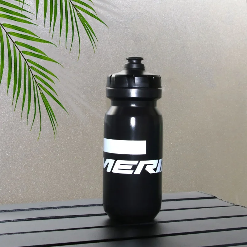Large Capacity Bike Bottle 750ML Durable Leak-Proof for Cycling Outdoor Riding Fitness Stylish and Practical
Large Capacity Bike Bottle 750ML Durable Leak-Proof for Cycling Outdoor Riding Fitness Stylish and Practical