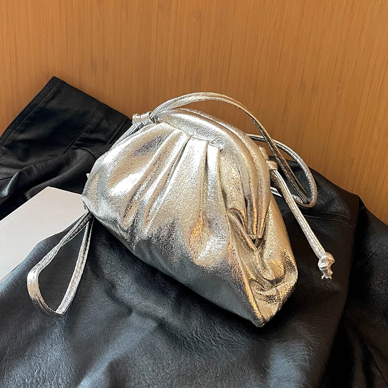 New Solid Color Crossbody Bags For Women Summer Fashion Chic Pleated Shoulder Bags Vintage Daily All Match Commuting Tote
New Solid Color Crossbody Bags For Women Summer Fashion Chic Pleated Shoulder Bags Vintage Daily All Match Commuting Tote