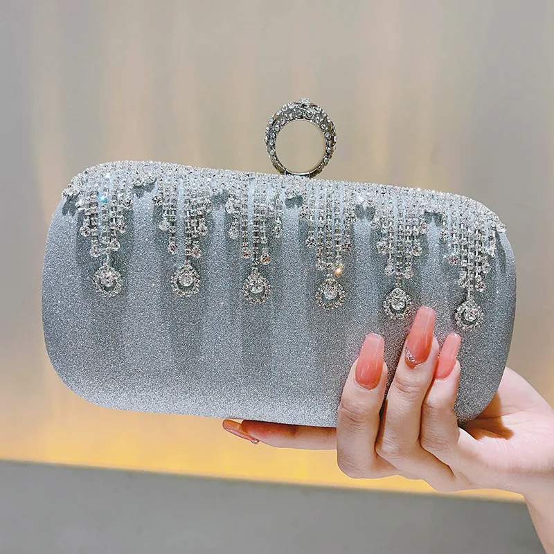 Fashion Luxury Ladies Evening Bag Fine Diamond Rhinestone Tassel Clutches For Women Ring Handbag Silver Color Chain Shoulder Bag
Fashion Luxury Ladies Evening Bag Fine Diamond Rhinestone Tassel Clutches For Women Ring Handbag Silver Color Chain Shoulder Bag