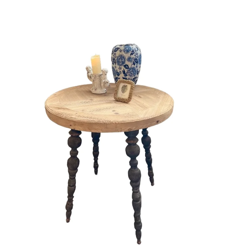 European American retro round coffee table solid wood wrought iron coffee table hotel room small round table
European American retro round coffee table solid wood wrought iron coffee table hotel room small round table