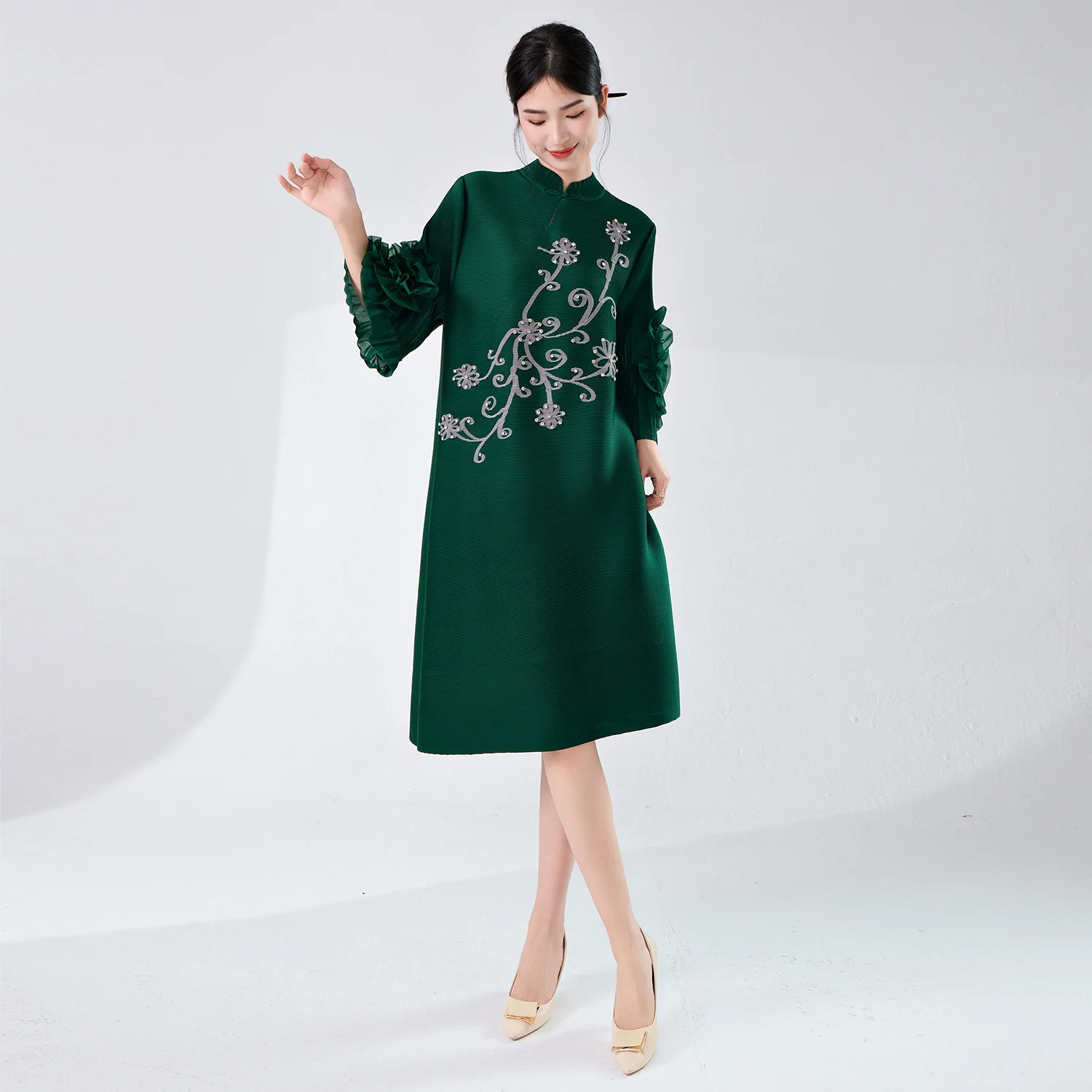 Miyake Pleated Plus Size Dress 2025 Summer New Printing Temperament Elegant Retro Fashion A Word Mid-length Skirt
Miyake Pleated Plus Size Dress 2025 Summer New Printing Temperament Elegant Retro Fashion A Word Mid-length Skirt