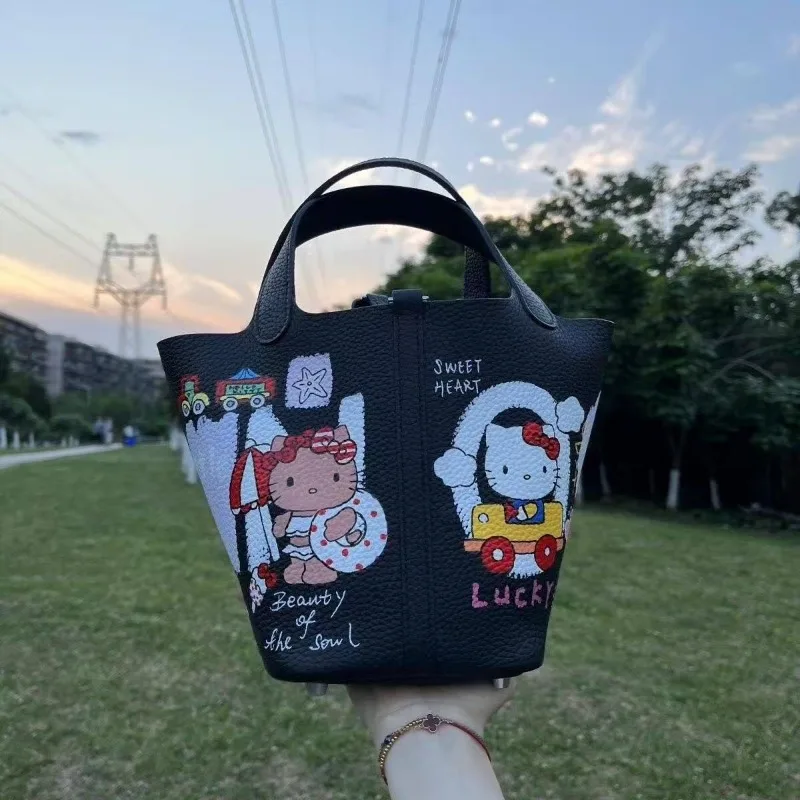 Cute Hello Kitty Storage Bag Printed Fashion Versatile Graffiti Handheld Single Shoulder Women Accessories Girl Gift Wholesale
Cute Hello Kitty Storage Bag Printed Fashion Versatile Graffiti Handheld Single Shoulder Women Accessories Girl Gift Wholesale