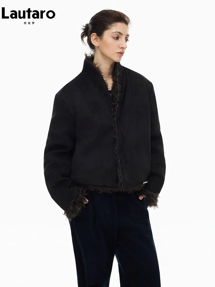 Lautaro Autumn Winter Short Thick Warm Fuzzy Reversible Faux Sheepskin Coat Women V Neck Long Sleeve Luxury Fluffy Jacket 2026
Lautaro Autumn Winter Short Thick Warm Fuzzy Reversible Faux Sheepskin Coat Women V Neck Long Sleeve Luxury Fluffy Jacket 2026