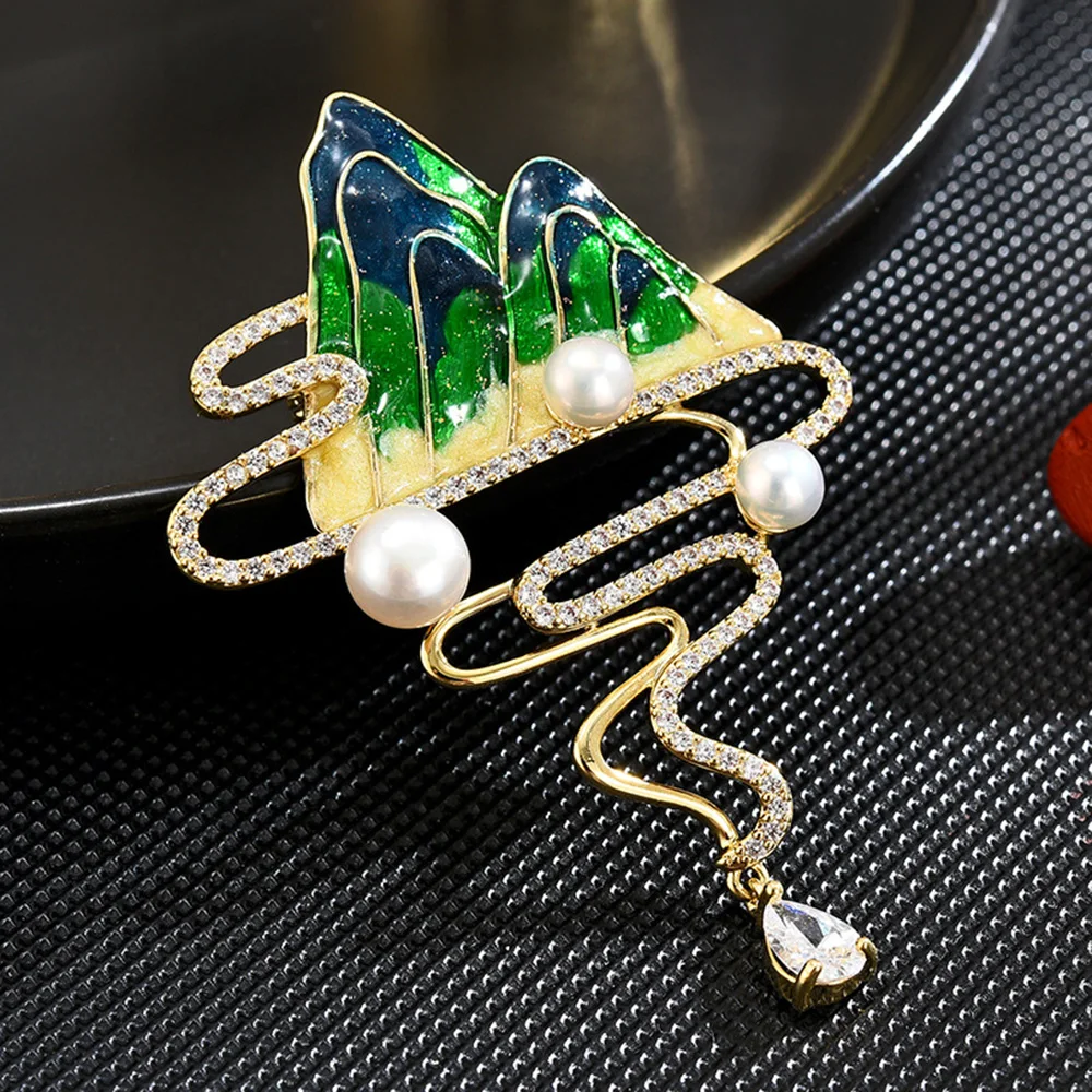 Pearl Landscape Zircon Brooch for Women Fashion Simple Delicate Pin Clothing Accessories Wedding Bridesmaid Gifts
Pearl Landscape Zircon Brooch for Women Fashion Simple Delicate Pin Clothing Accessories Wedding Bridesmaid Gifts