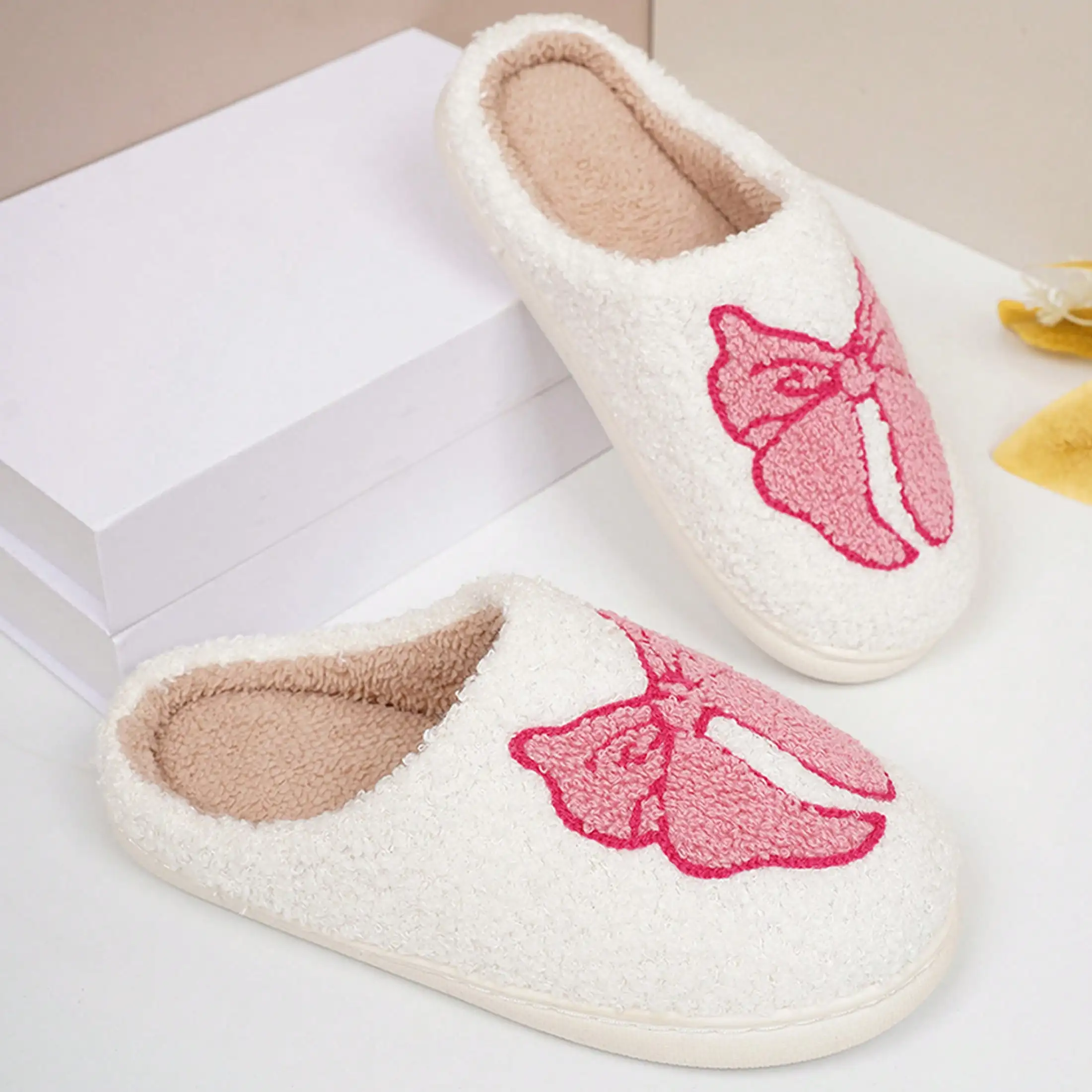 Slippers For Women Cotton Fuzzy Winter Warm Indoor Shoes Cozy Plush Cute Bow Slippers For Women
Slippers For Women Cotton Fuzzy Winter Warm Indoor Shoes Cozy Plush Cute Bow Slippers For Women