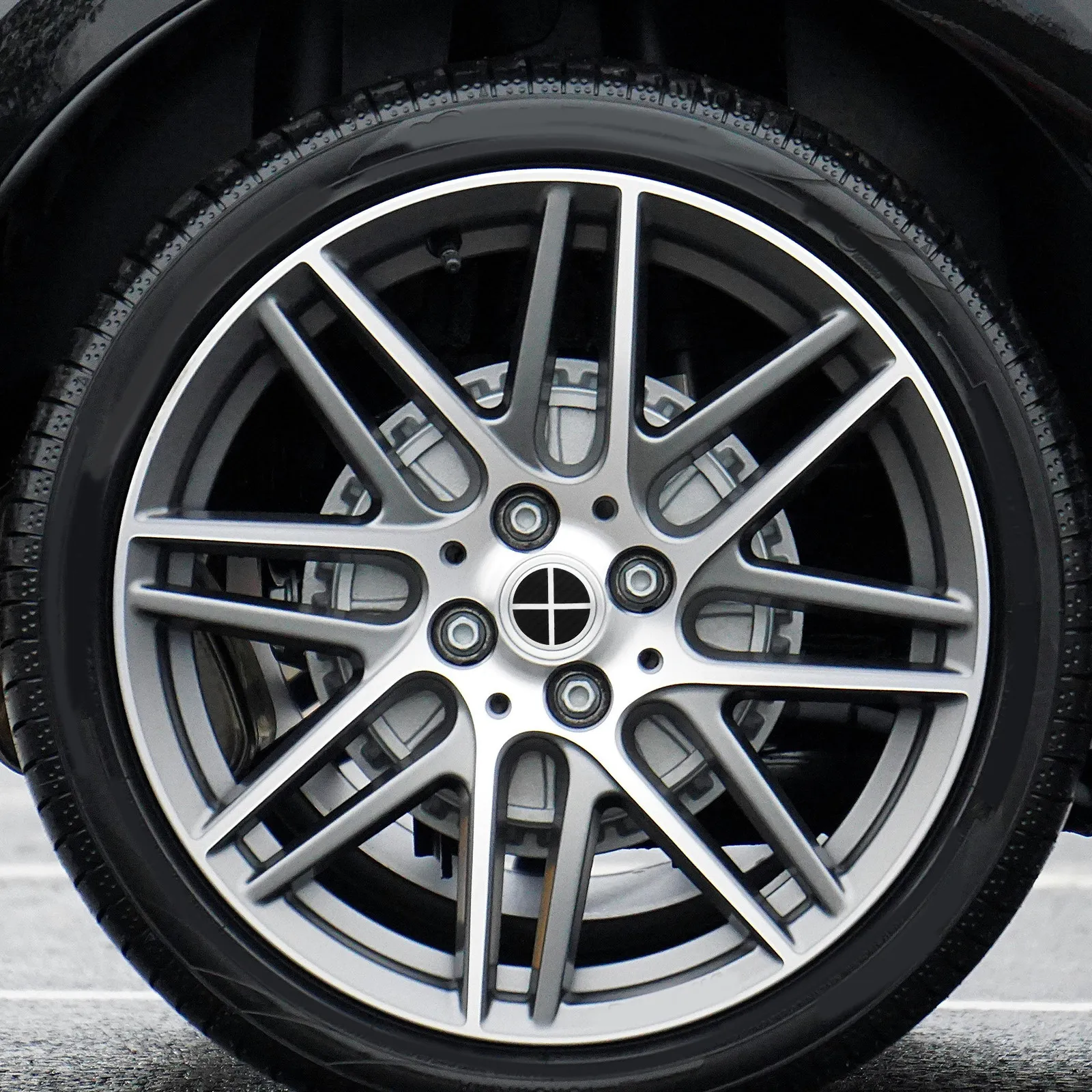 1Set Car Emblem Sticker Set Black PVC Decal Overlay for Wheel Hub Center Cap Hood Steering Wheel Rear Badge Grooves Styling
1Set Car Emblem Sticker Set Black PVC Decal Overlay for Wheel Hub Center Cap Hood Steering Wheel Rear Badge Grooves Styling