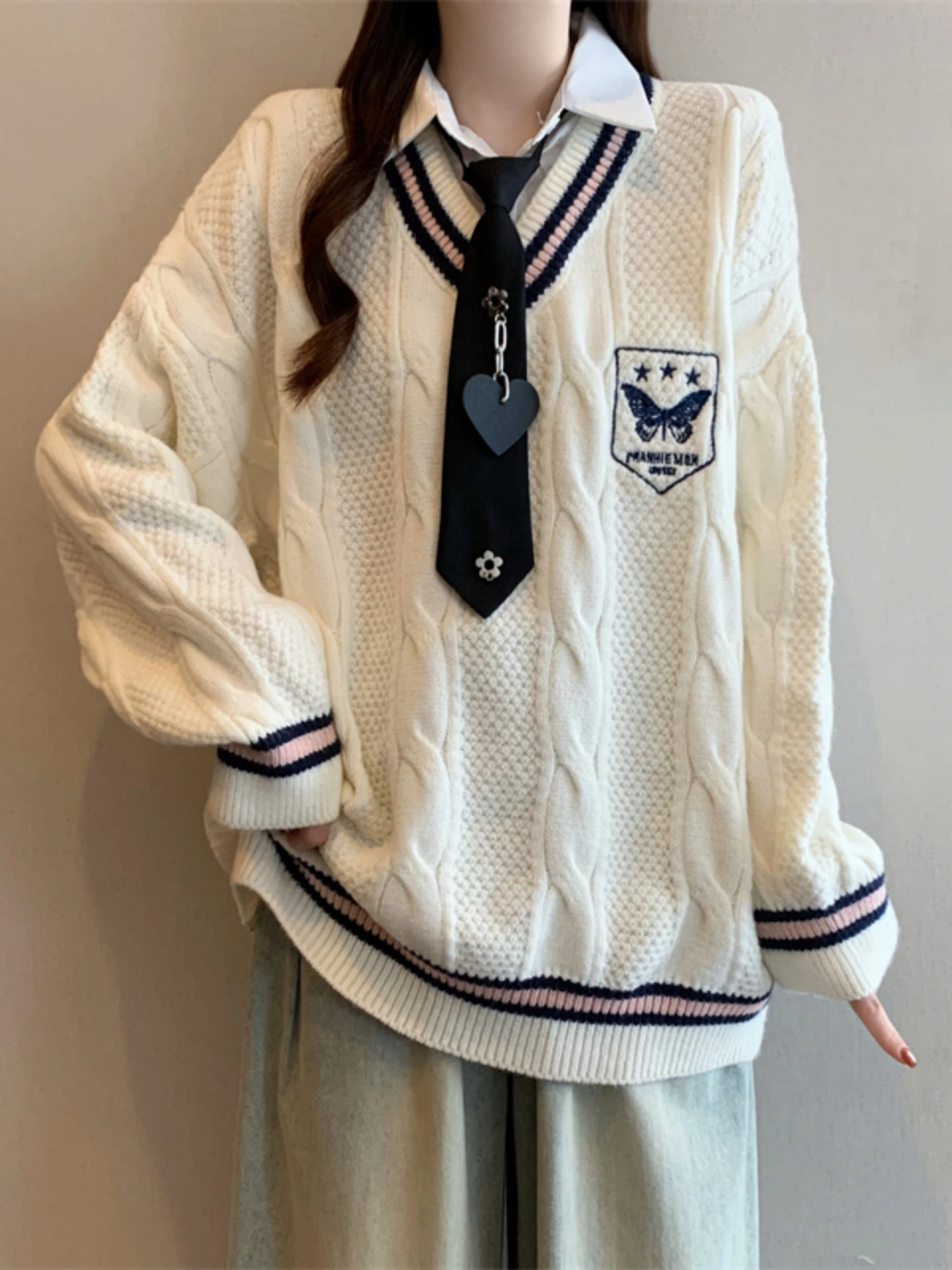 Loose Knitted Sweater with Tie College Style plus Size Women's Spring Autumn Top Layered Design Comfortable Soft Fabric
Loose Knitted Sweater with Tie College Style plus Size Women's Spring Autumn Top Layered Design Comfortable Soft Fabric