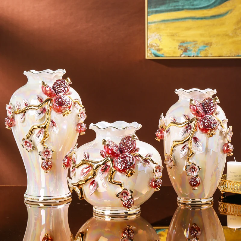 European ceramic vase ornament luxury high-end living room flower arrangement home dining table entrance TV cabinet wine cabinet
European ceramic vase ornament luxury high-end living room flower arrangement home dining table entrance TV cabinet wine cabinet