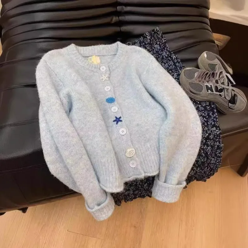 Women's Korean Blue Sweater, Fashionable Cardigan, Soft and Sticky Knitted, High-end, Spring and Autumn, New
Women's Korean Blue Sweater, Fashionable Cardigan, Soft and Sticky Knitted, High-end, Spring and Autumn, New