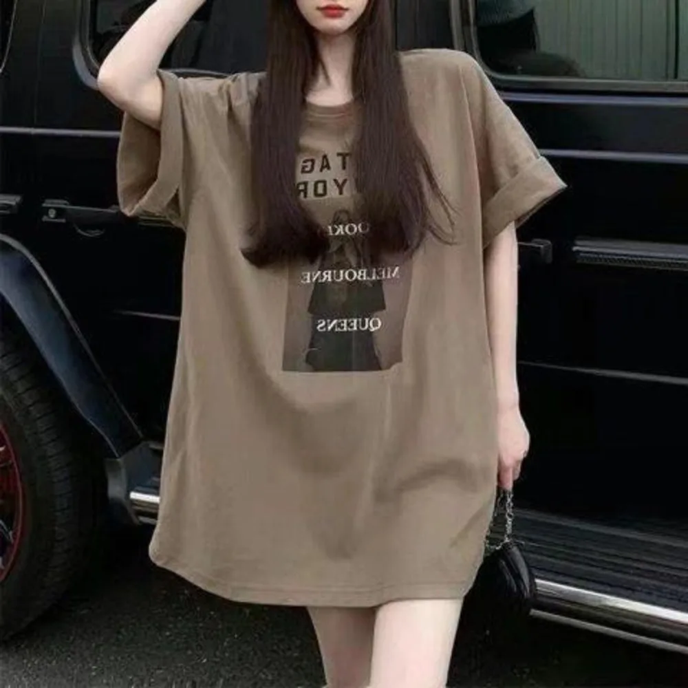 Trendy 2025 Summer Womens Loose Fit Long Short Sleeve T Shirt Casual Letter Print Top for Ins Style Layering Streetwear
Trendy 2025 Summer Womens Loose Fit Long Short Sleeve T Shirt Casual Letter Print Top for Ins Style Layering Streetwear