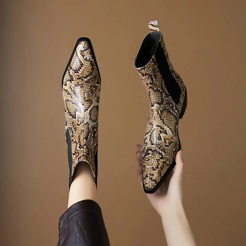 2026 New Trend Autumn Winter Women Genuine Leather Mid Block Heels Ankle Boots Black Brown Snake Fashion Round Toe Slip-On Boots
2026 New Trend Autumn Winter Women Genuine Leather Mid Block Heels Ankle Boots Black Brown Snake Fashion Round Toe Slip-On Boots