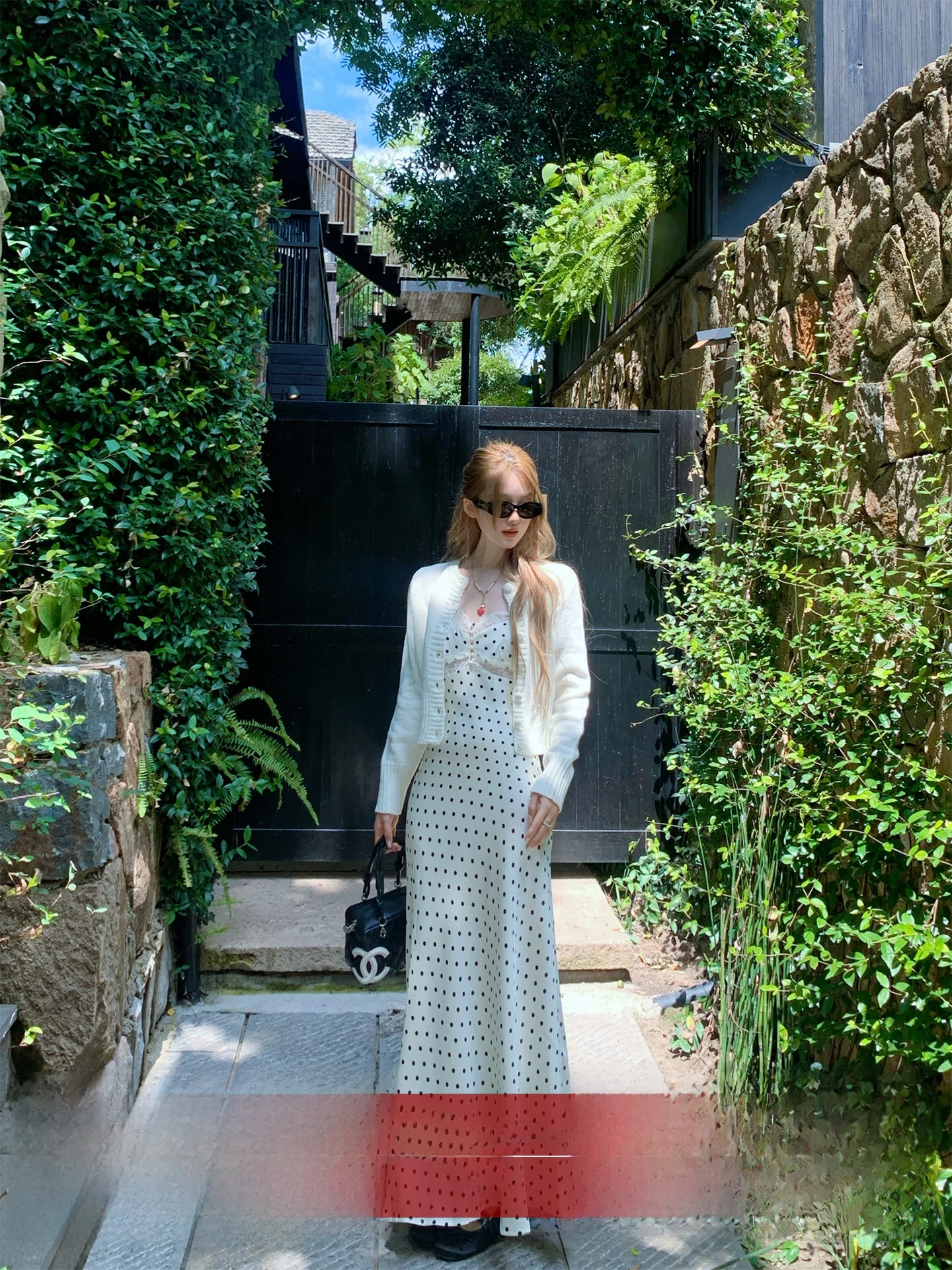 Женский вязаный кардиган бежевого цвета для ранней осени 2025 года, с эффектом похудения, дизайн «Пряничный человечек»
Женский вязаный кардиган бежевого цвета для ранней осени 2025 года, с эффектом похудения, дизайн «Пряничный человечек»