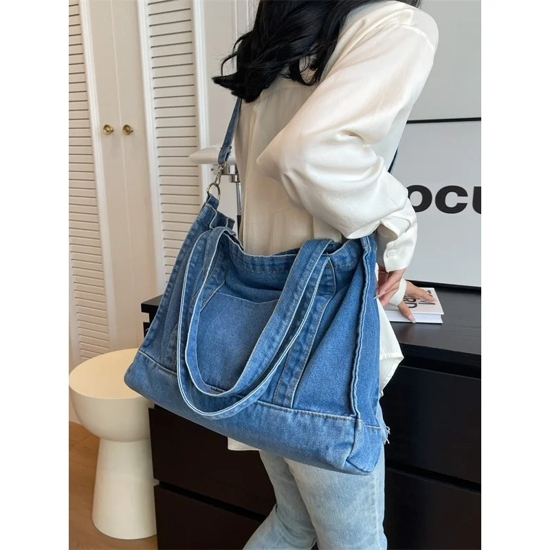 New Women's Fashion Popular Denim One Shoulder Large Capacity Versatile Casual Women's Bag
New Women's Fashion Popular Denim One Shoulder Large Capacity Versatile Casual Women's Bag
