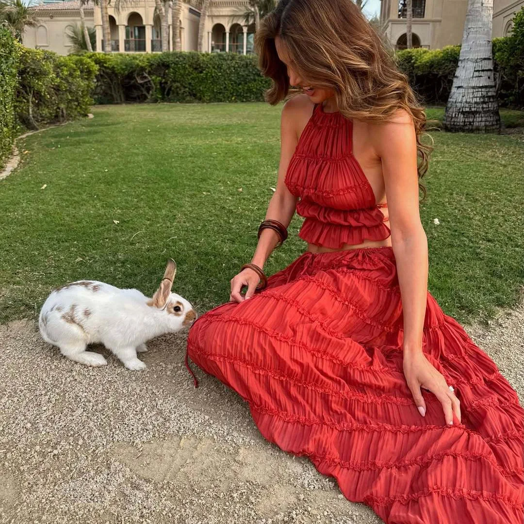 2025 Summer New Style Beach Vacation Backless Strapless Dress Set Adjustable Neckline Sleeveless Women's Casual Sportswear
2025 Summer New Style Beach Vacation Backless Strapless Dress Set Adjustable Neckline Sleeveless Women's Casual Sportswear