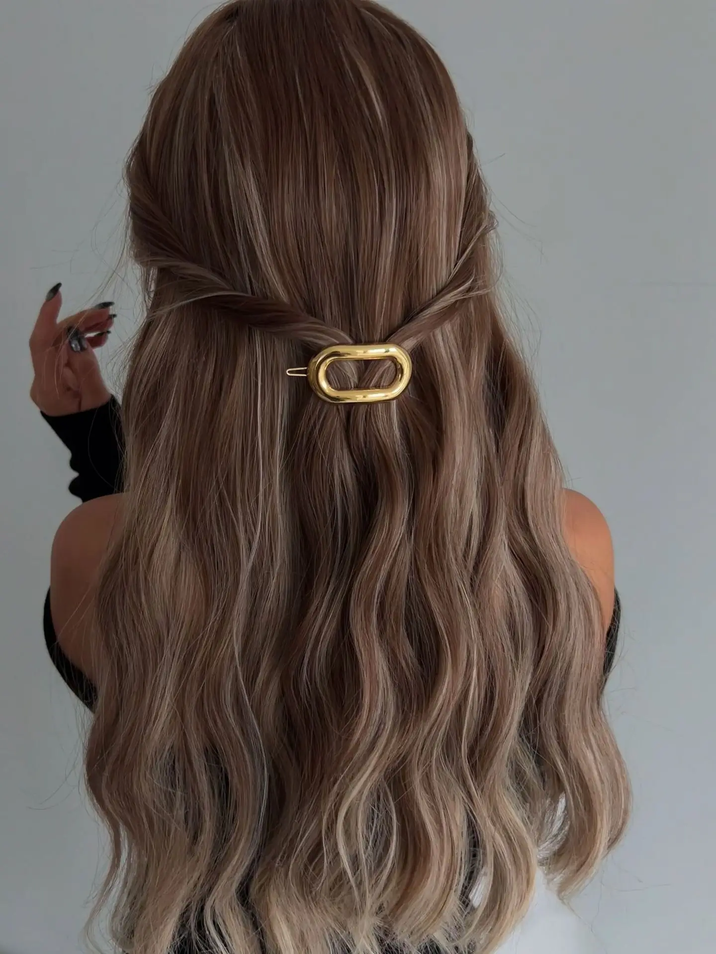 Luxurious Temperament Metal Geometric Oval Hair Clip Women's Casual Versatile Hair Clip
Luxurious Temperament Metal Geometric Oval Hair Clip Women's Casual Versatile Hair Clip