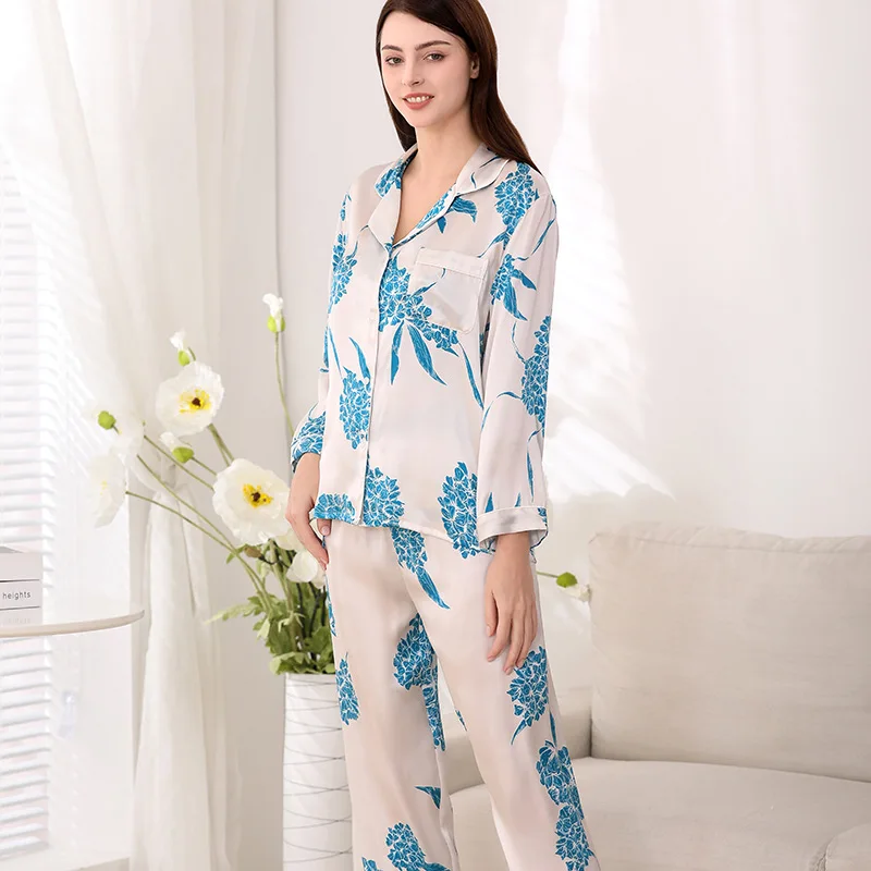 High Quality Real Silk Pajamas for Women Spring and Autumn New Printed Long Sleeve Summer Loungewear Suit Mom Style
High Quality Real Silk Pajamas for Women Spring and Autumn New Printed Long Sleeve Summer Loungewear Suit Mom Style