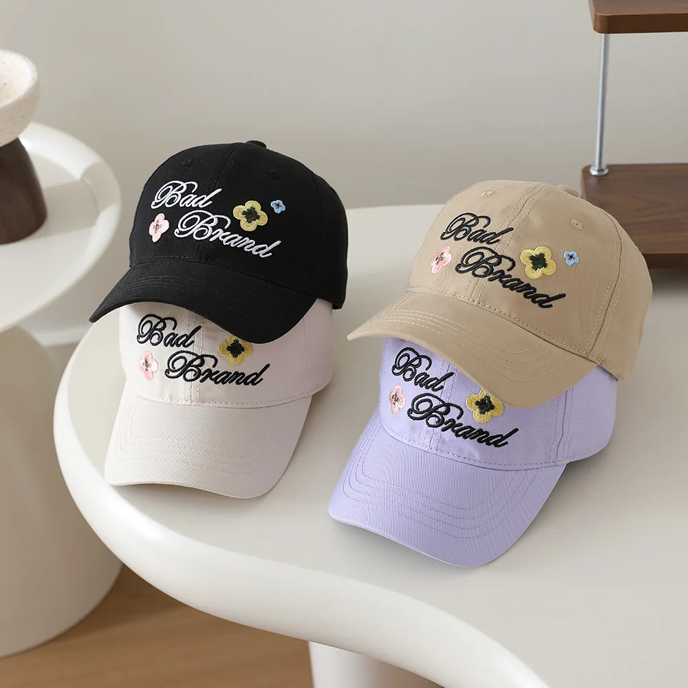 Korean Style Children's Baseball Cap Casual Versatile Sunshade Hat Embroidered Letter Flower Boys Girls Spring Cotton Hat
Korean Style Children's Baseball Cap Casual Versatile Sunshade Hat Embroidered Letter Flower Boys Girls Spring Cotton Hat