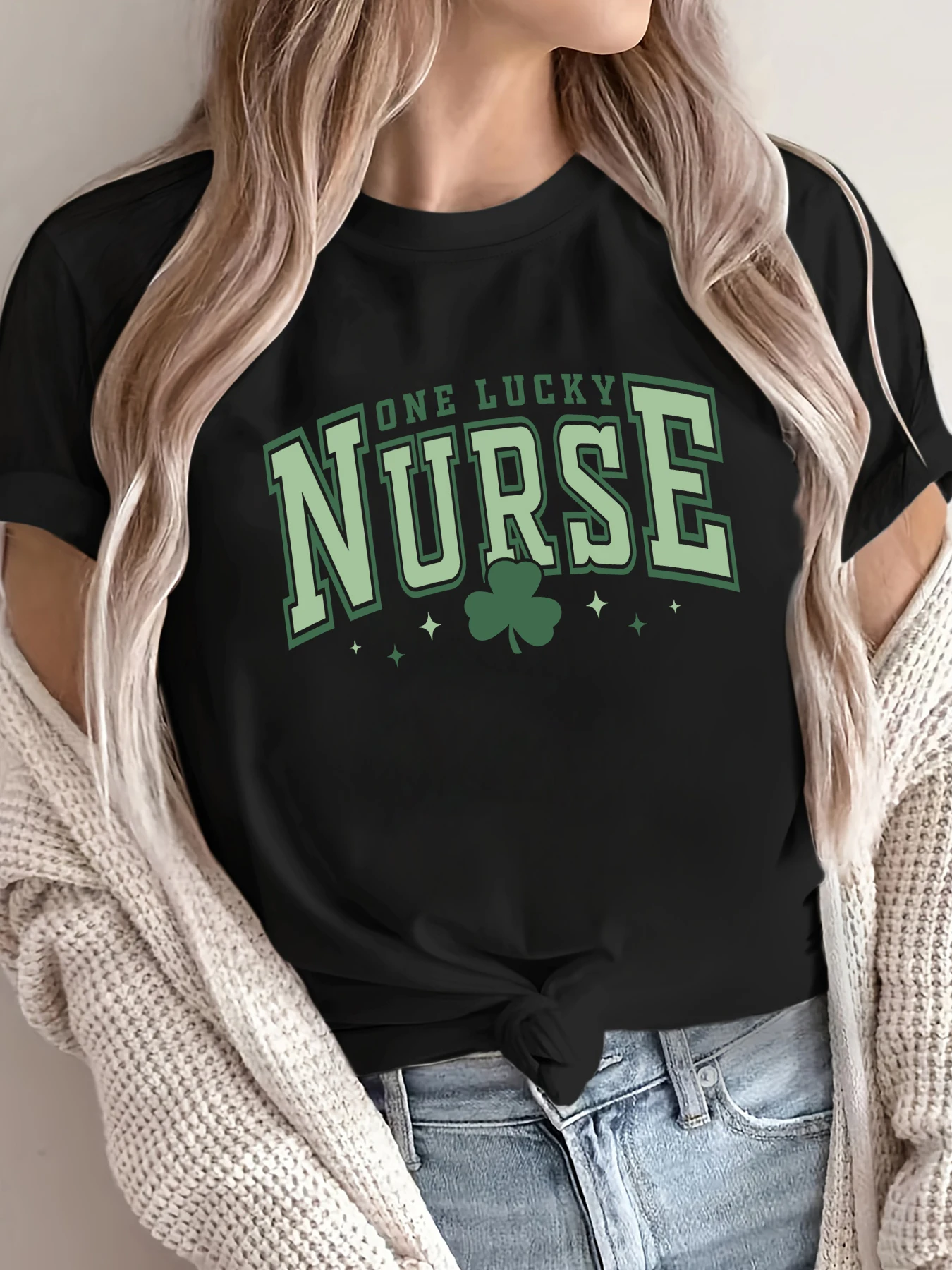Женская футболка One Lucky Nurse с принтом зеленого клевера, летние повседневные футболки в стиле хип-хоп, свободная удобная женская уличная одежда
Женская футболка One Lucky Nurse с принтом зеленого клевера, летние повседневные футболки в стиле хип-хоп, свободная удобная женская уличная одежда