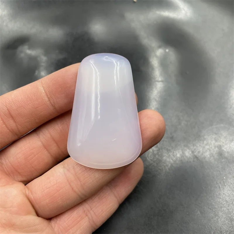 Natural Genuine Goods White Chalcedony Egg-Shaped Pendant White Agate Oval Pendant Sweater Chain Jade Pendant
Natural Genuine Goods White Chalcedony Egg-Shaped Pendant White Agate Oval Pendant Sweater Chain Jade Pendant