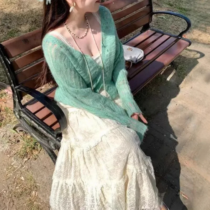 Корейский стиль, глубокий V-образный вырез, весна-лето 202, свитер, нежный однотонный защитный кружевной кардиган, элегантный женский повседневный топ для похудения
Корейский стиль, глубокий V-образный вырез, весна-лето 202, свитер, нежный однотонный защитный кружевной кардиган, элегантный женский повседневный топ для похудения