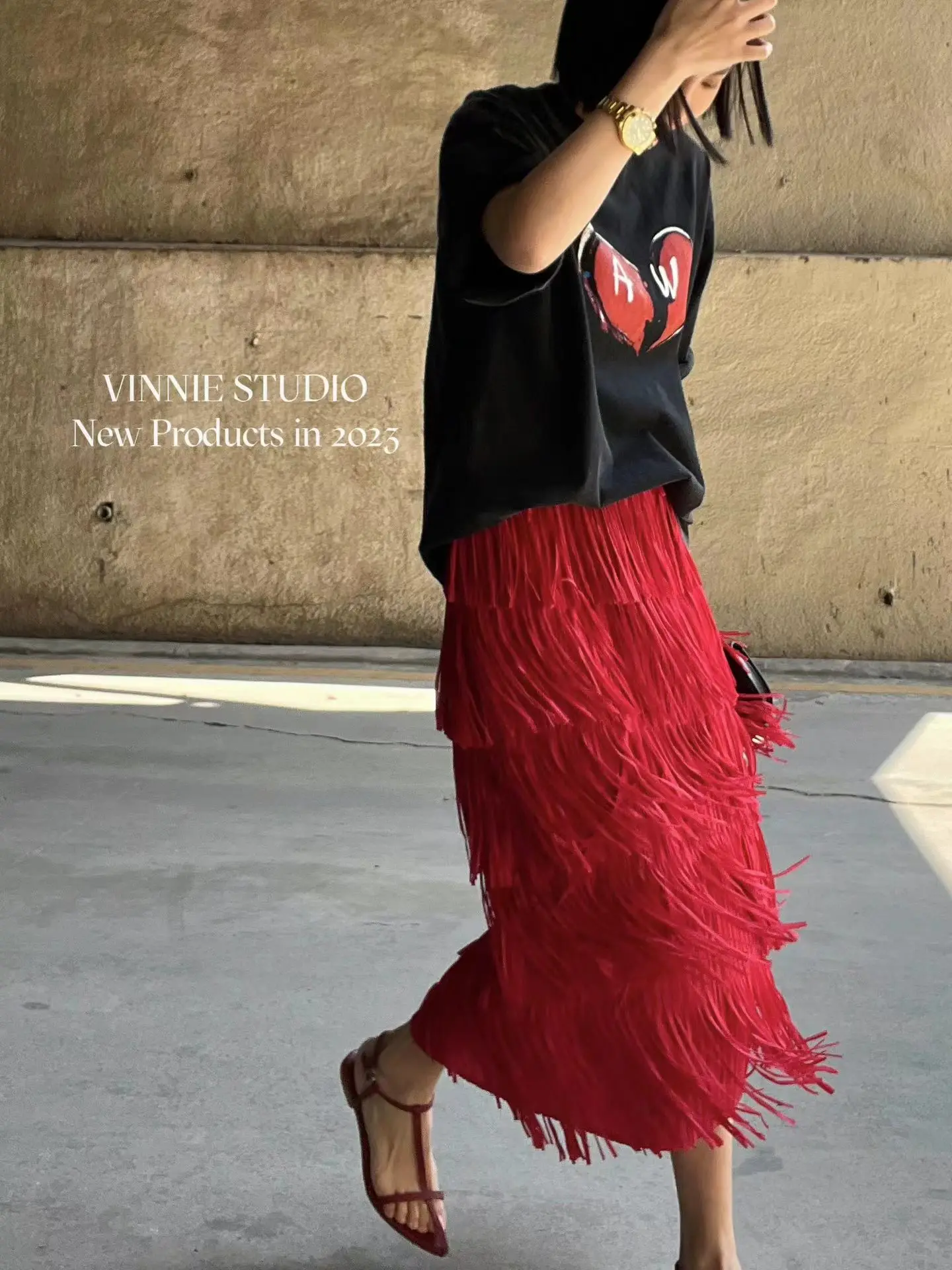 YUDX Miyake Pleated long summer skirts for womens 2023 new tassel tiered skirt A variety of colors are available goth skirt
YUDX Miyake Pleated long summer skirts for womens 2023 new tassel tiered skirt A variety of colors are available goth skirt