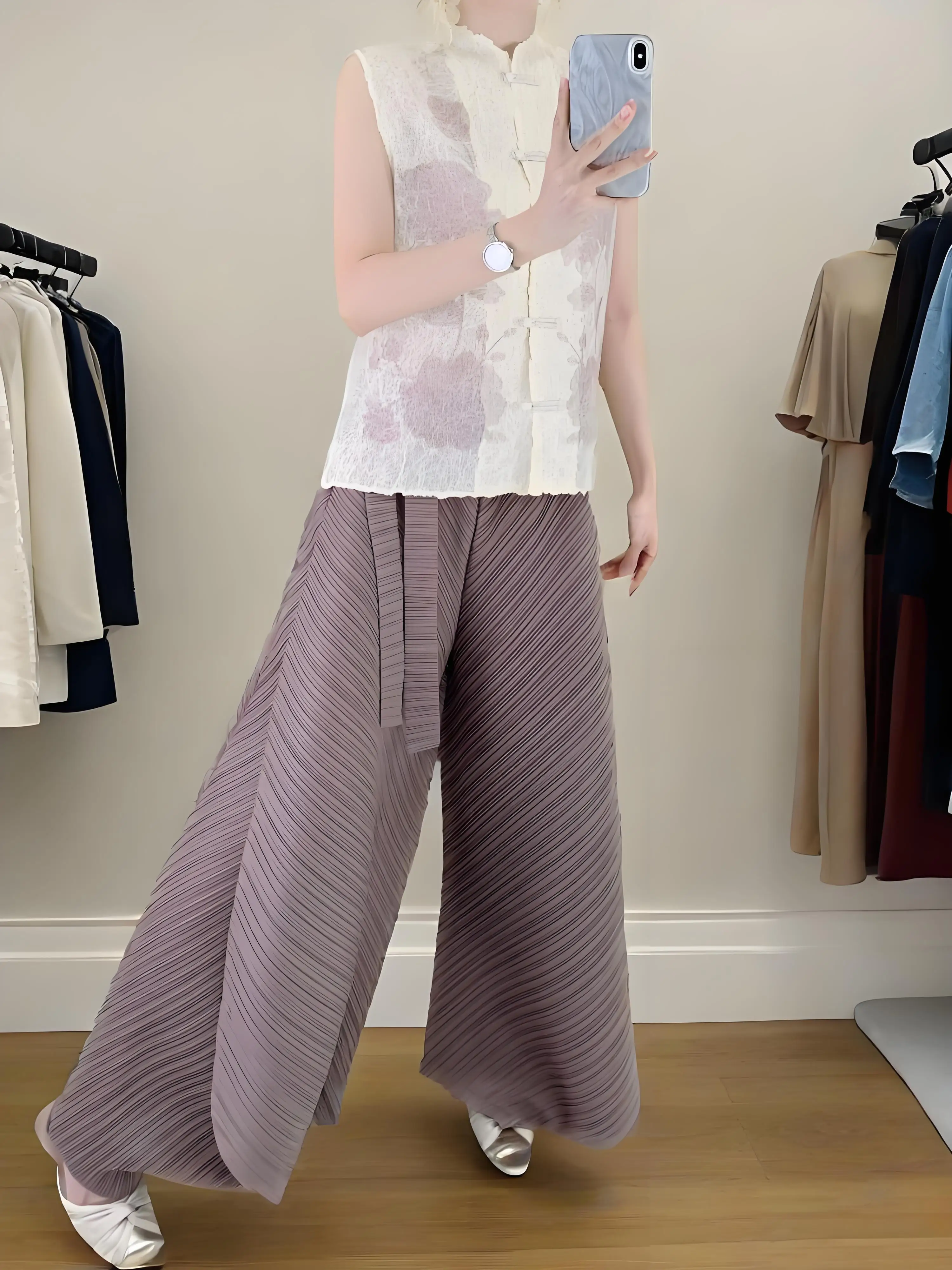 Miyake 2025 New Chinese Elegant Light Vest Women's Casual Classical National Style Button Printed Shirt Elegant Fashion Top
Miyake 2025 New Chinese Elegant Light Vest Women's Casual Classical National Style Button Printed Shirt Elegant Fashion Top