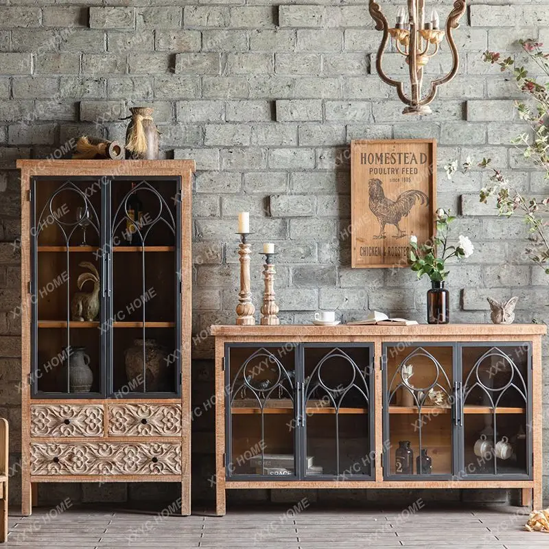 LIndustrial style retro carved solid wood glass aisle storage partition B & B hotel against the wall
LIndustrial style retro carved solid wood glass aisle storage partition B & B hotel against the wall