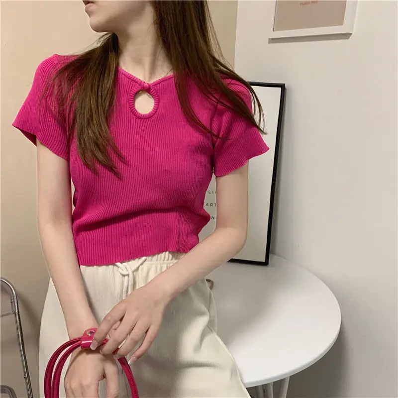 Summer Sexy Hollow Button Knitted Short-sleeved T-shirt for Women's Design Short Inner Slim Bottom Shirt Top
Summer Sexy Hollow Button Knitted Short-sleeved T-shirt for Women's Design Short Inner Slim Bottom Shirt Top