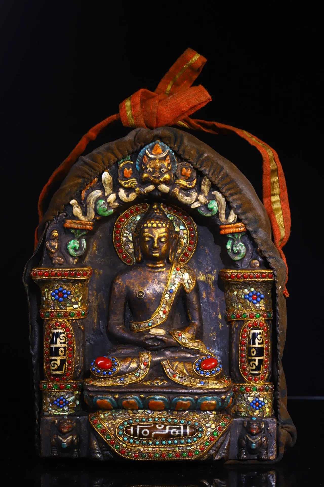11"Tibetan Temple Collection Old wiping Buddha Mosaic Gem gZi Beads shell Shakyamuni Buddhist Niche Gawu Box Amulet Dharma
11"Tibetan Temple Collection Old wiping Buddha Mosaic Gem gZi Beads shell Shakyamuni Buddhist Niche Gawu Box Amulet Dharma