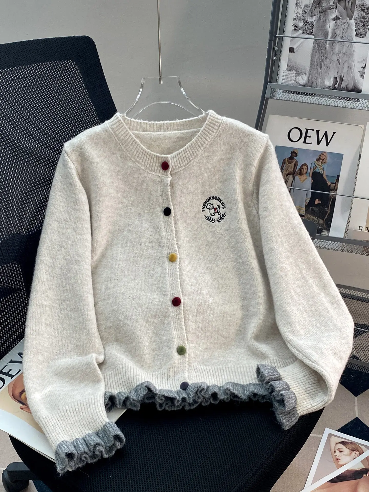 Женский свитер с вышивкой грибкового края, осенне-зимний кардиган 2026, мягкие и ленивые вязаные джемперы, топ
Женский свитер с вышивкой грибкового края, осенне-зимний кардиган 2026, мягкие и ленивые вязаные джемперы, топ