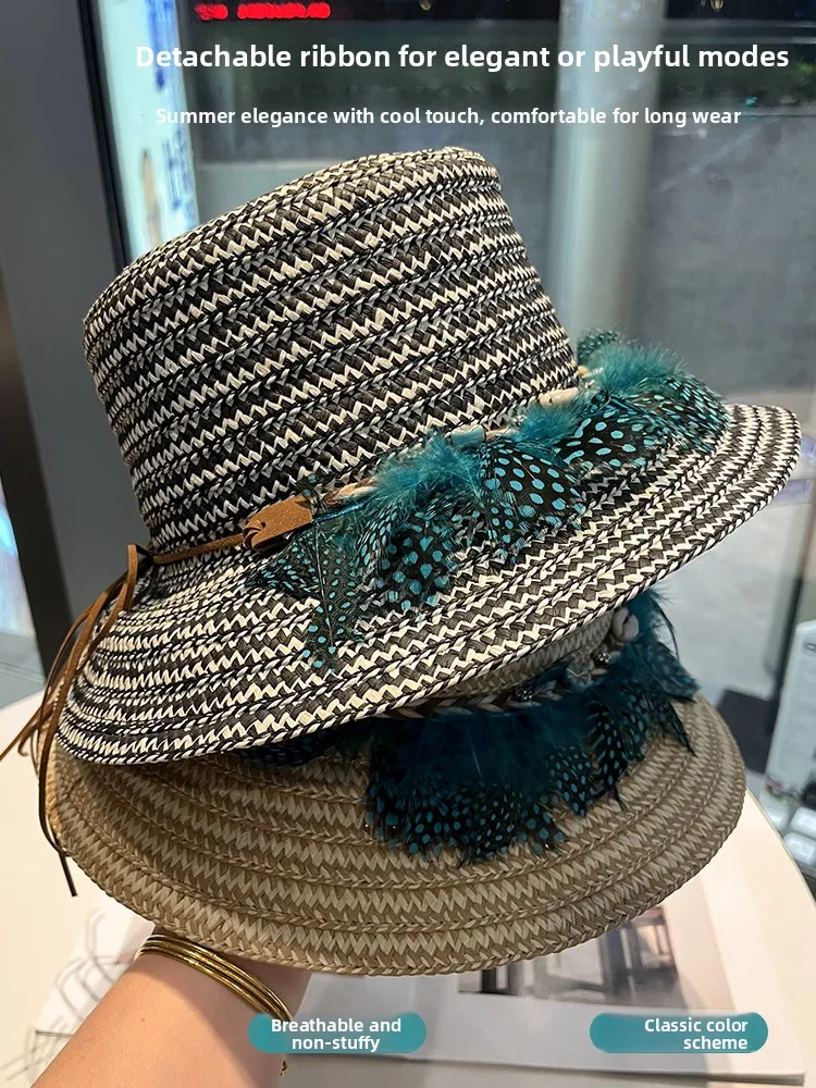 Retro St Hat Women's Ele Feather Sunade Beach Hat Travel Outfit Spring Autumn Season Flat Top Wide Brim Hat
Retro St Hat Women's Ele Feather Sunade Beach Hat Travel Outfit Spring Autumn Season Flat Top Wide Brim Hat