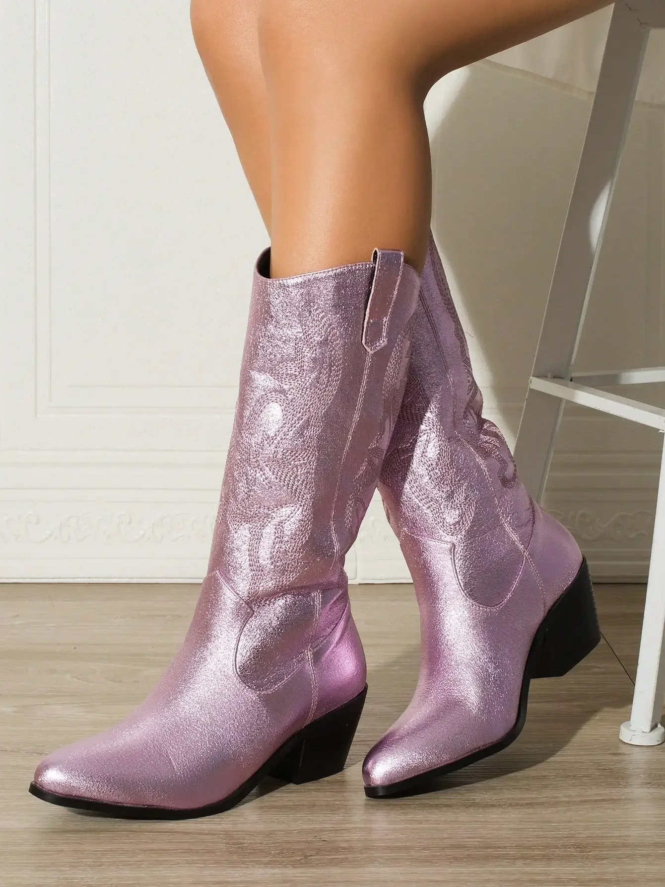 Women's Fashionable Western Ankle Boots For Autumn/Winter Casual Wear
Women's Fashionable Western Ankle Boots For Autumn/Winter Casual Wear