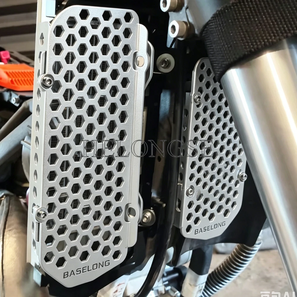 Motocross TC TE TX FC FE FX Radiator Guard Cover For KTM Husqvarna EXC EXCF XCW XCFW XC XCF SX SXF 125 250 300 350 400 450 500
Motocross TC TE TX FC FE FX Radiator Guard Cover For KTM Husqvarna EXC EXCF XCW XCFW XC XCF SX SXF 125 250 300 350 400 450 500