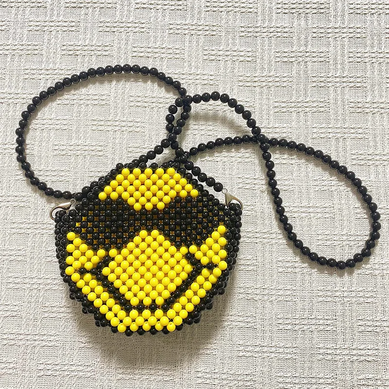 New fashionable and personalized handmade bead double-sided expression acrylic bag with niche design woven crossbody phone bag
New fashionable and personalized handmade bead double-sided expression acrylic bag with niche design woven crossbody phone bag