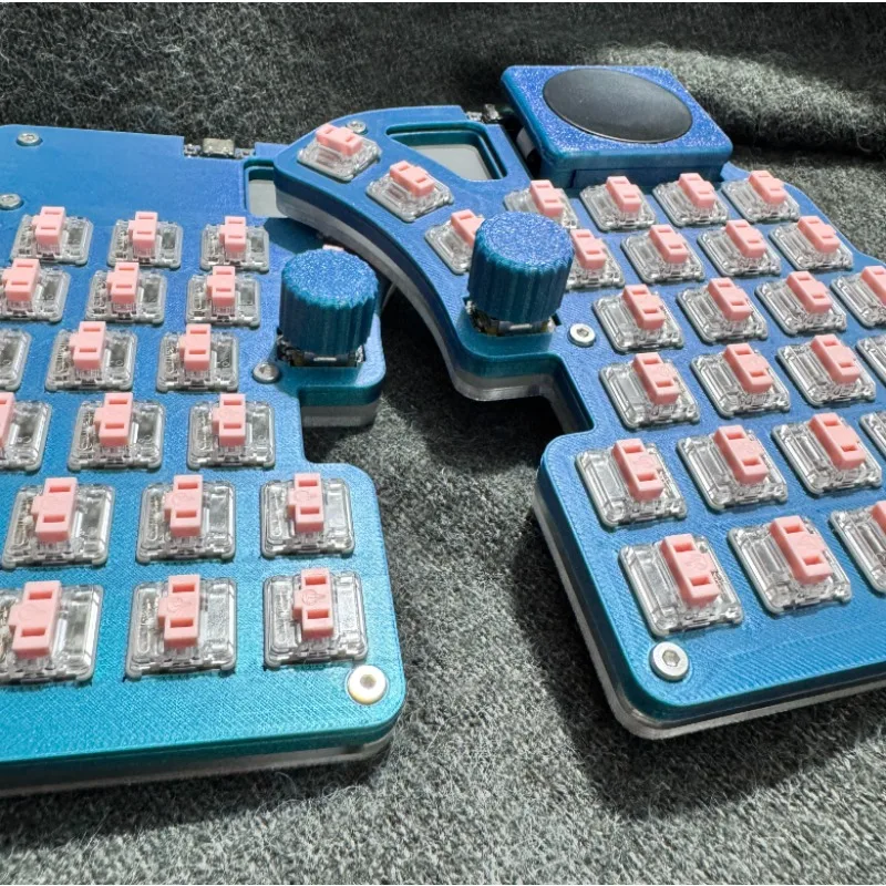 Лидер продаж Dilemma Max Split Game Keyboard Kit 4x6 Пользовательская ручка для печати Fdm MX/Choc Проводной одномодовый с возможностью горячей замены Эргономика
Лидер продаж Dilemma Max Split Game Keyboard Kit 4x6 Пользовательская ручка для печати Fdm MX/Choc Проводной одномодовый с возможностью горячей замены Эргономика
